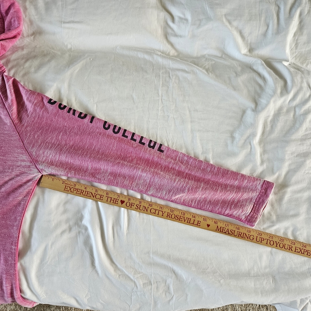 ❌️❌️SOLD❌️❌️Dordt College University Womens Medium Pink Pullover Hoodie - Picture 11 of 12
